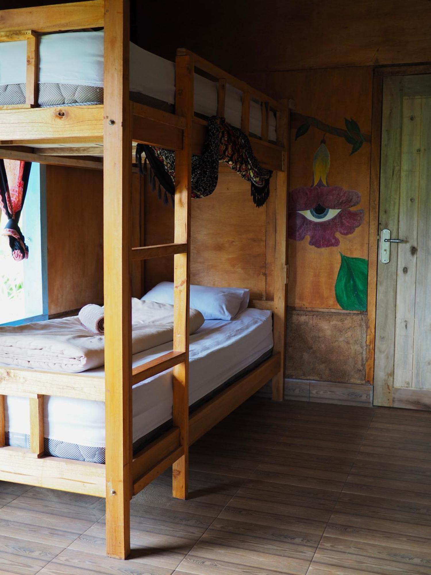 Tetebatu Hostel Номер фото